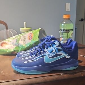 Youth Kobe 5 X Rays Size 5.5